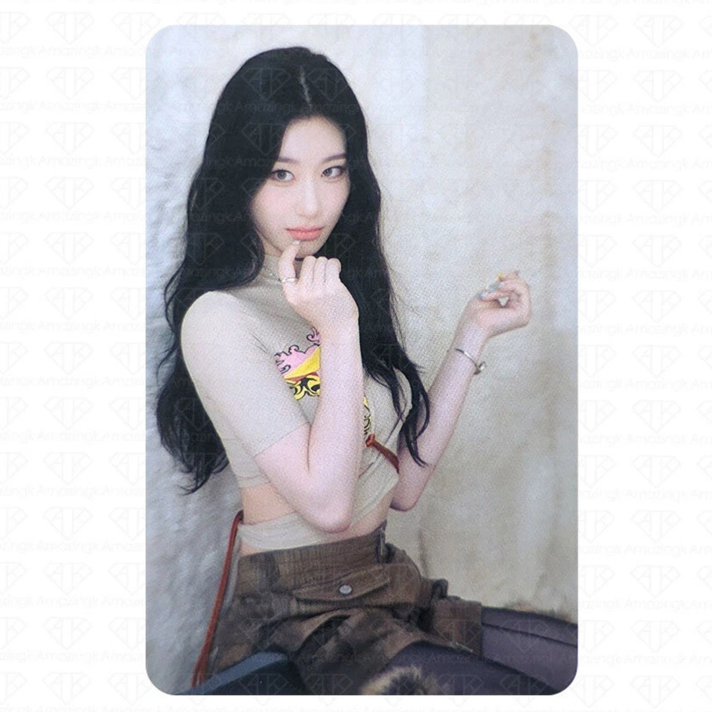 ITZY Chaeryeong Photocard - CHESIRE (MusicKorea POB)