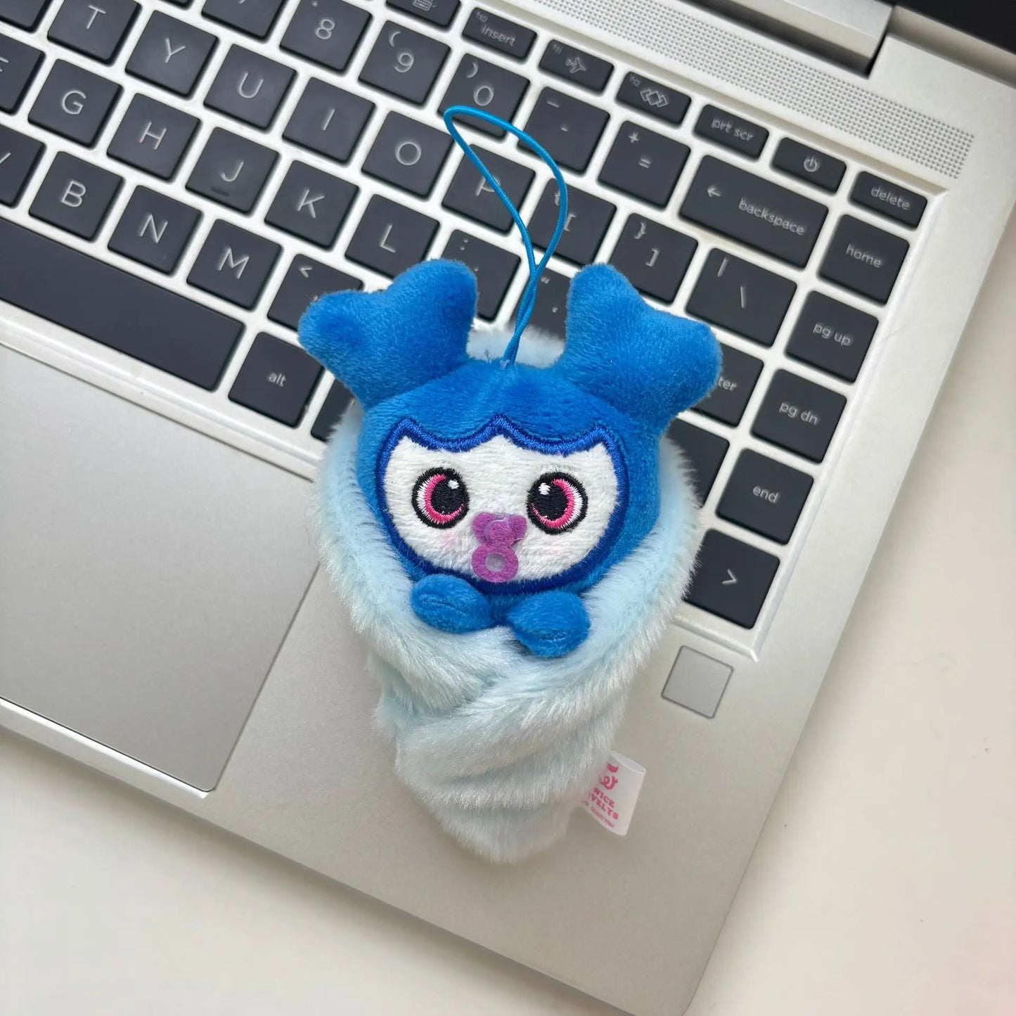TWICE – BABY LOVELY PLUSH FANMADE (ENTREGA INMEDIATA)