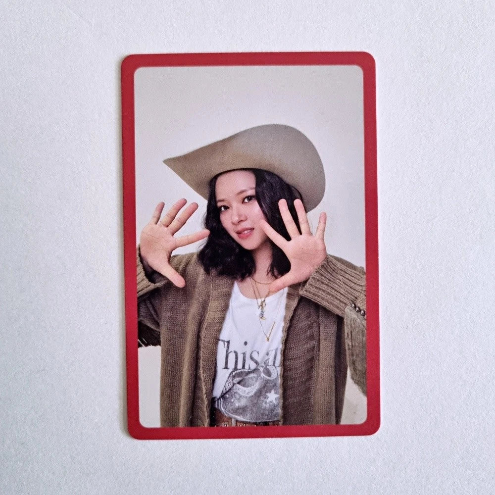 Twice Jeongyeon Photocard - TEN: The Story Goes On (Cast Ver. - BENEFICIO DE PRE-ORDEN)