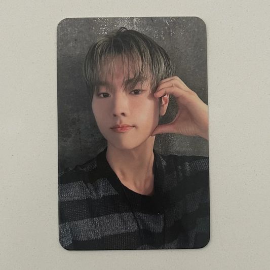XDINARY HEROES Jungsu Photocard - Troubleshooting (Music Korea POB)