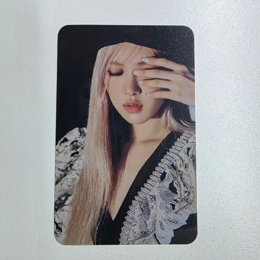 BLACKPINK Rose Photocard - -R- (MusicKorea POB) *mal estado*