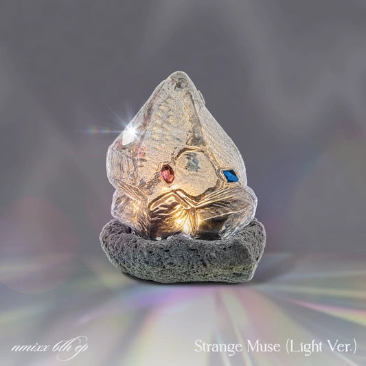 (1ra PRE-ORDEN) NMIXX - Strange Muse [Light Ver.]