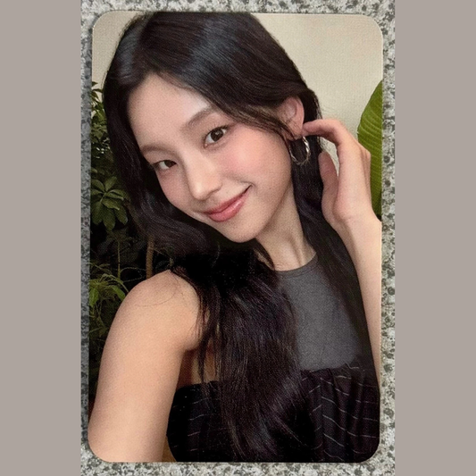 ITZY Yeji Photocard - Gold (MusicKorea POB)