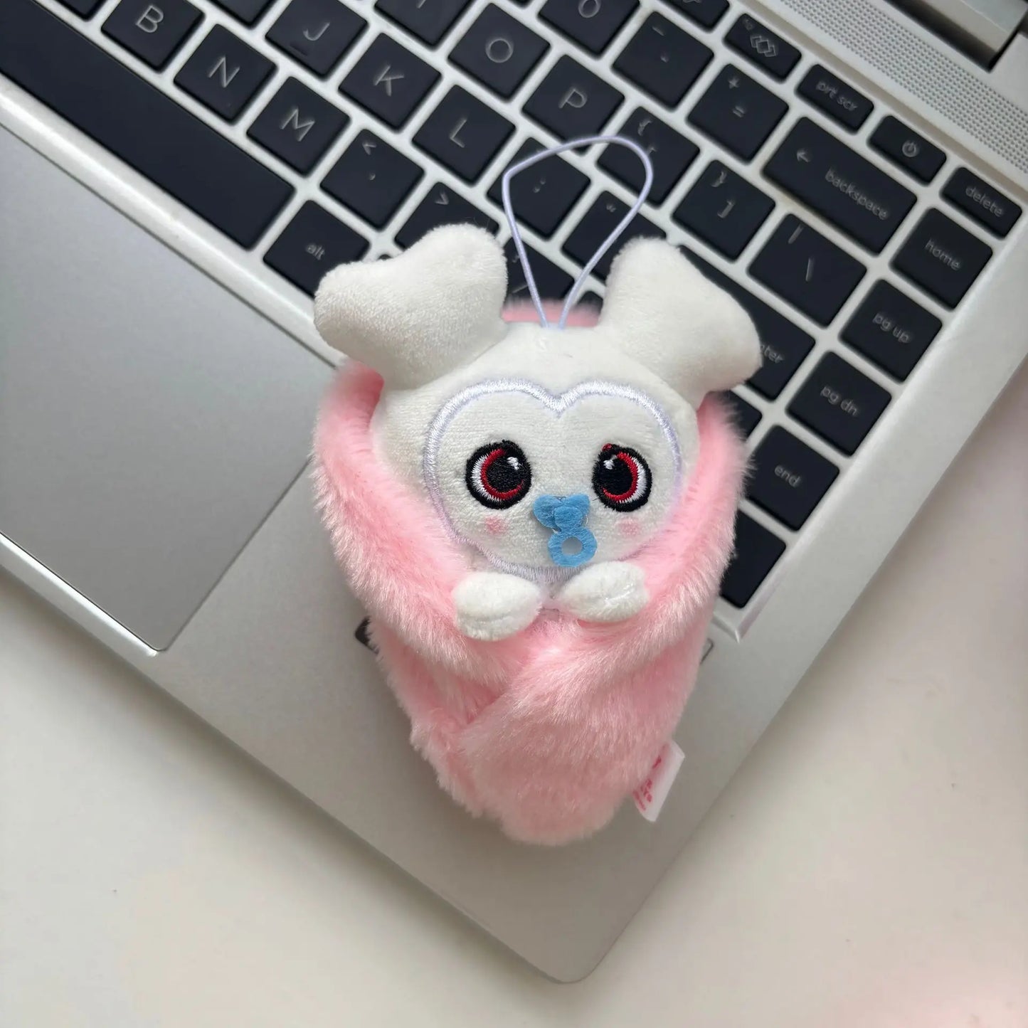 TWICE – BABY LOVELY PLUSH FANMADE (ENTREGA INMEDIATA)
