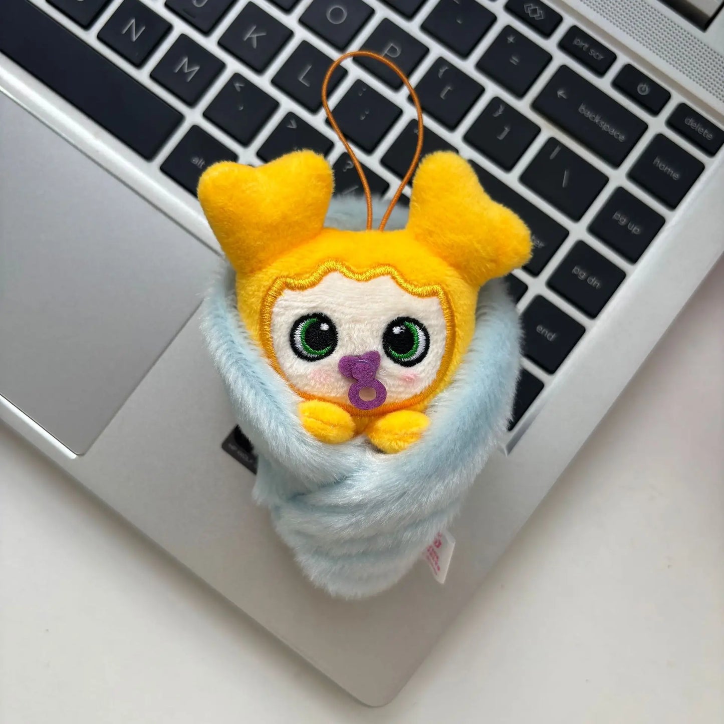 TWICE – BABY LOVELY PLUSH FANMADE (ENTREGA INMEDIATA)