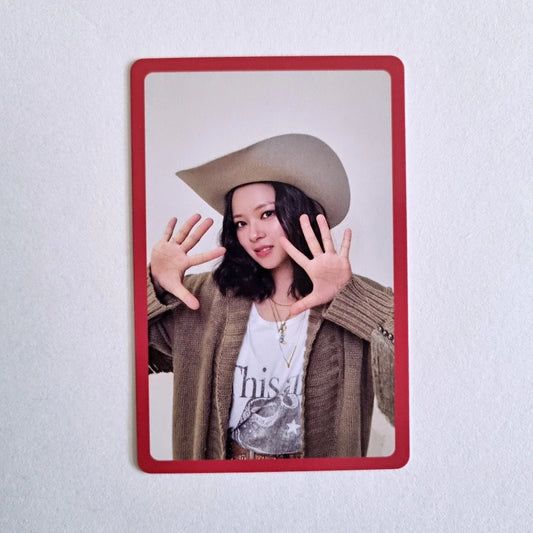 Twice Jeongyeon Photocard - TEN: The Story Goes On (Cast Ver. - BENEFICIO DE PRE-ORDEN)